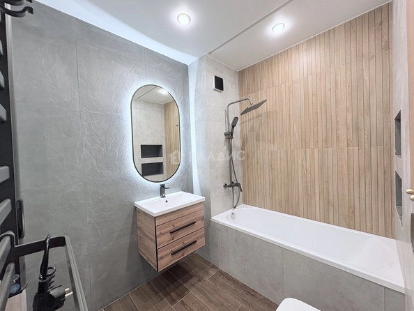 
  Продам 2-комн. квартиру 42.3 м². Фото 12.