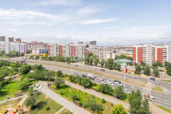 
  Продам 3-комн. квартиру 66.5 м². Фото 28.