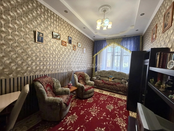 
  Продам 3-комн. квартира 127.8 м². Фото 2.