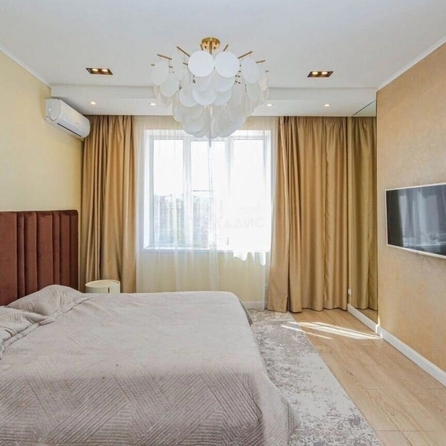 
  Продам 4-комн. квартиру 150.3 м². Фото 5.
