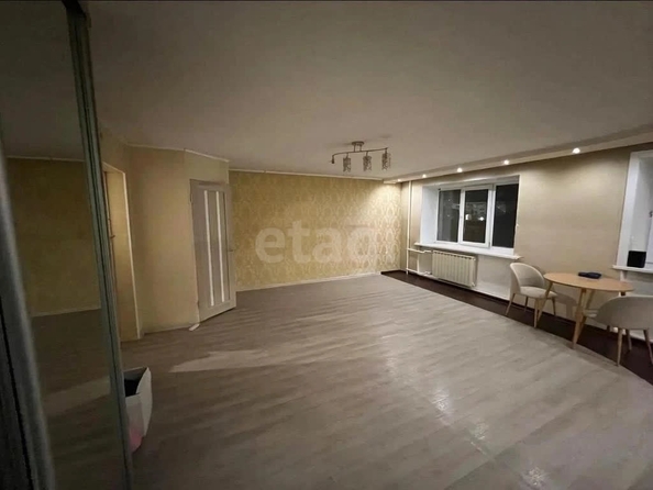 
  Продается 3-комн. квартира 56.8 м². Фото 1.