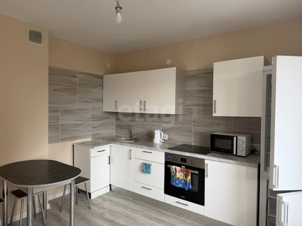 
  Продается 2-комн. квартира 66.8 м², в ЖК Изумрудный, 3 очередь. Фото 1.