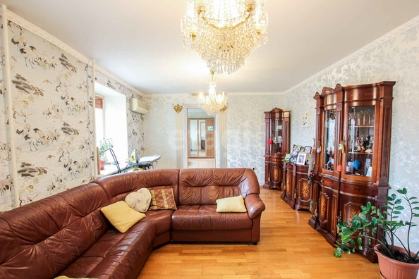 
  Продается 4-комн. квартира 129.9 м². Фото 2.