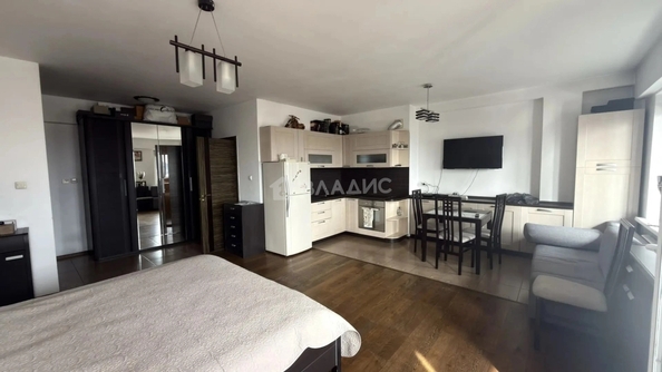 
  Продам Студия 42.1 м². Фото 1.