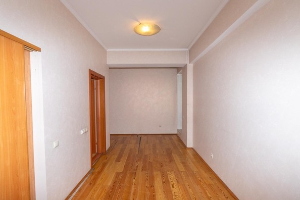 
   Продам 4-комнатную, 253 м², Александра Невского ул, 2

. Фото 28.