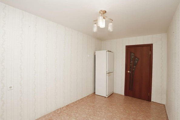 
   Продам 2-комнатную, 45.3 м², Ленинградская ул, 17

. Фото 5.