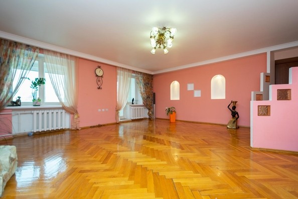 
   Продам 3-комнатную, 163.7 м², Байкальская ул, 342/1

. Фото 14.