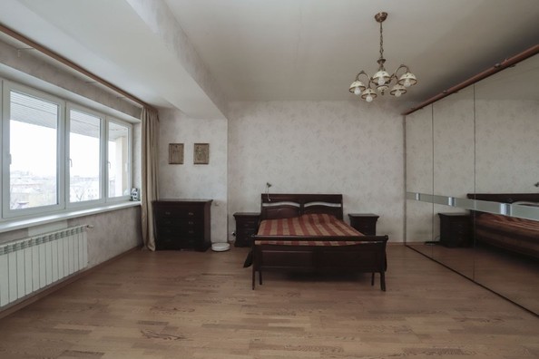 
   Продам 4-комнатную, 160 м², Гагарина б-р, 68В

. Фото 25.