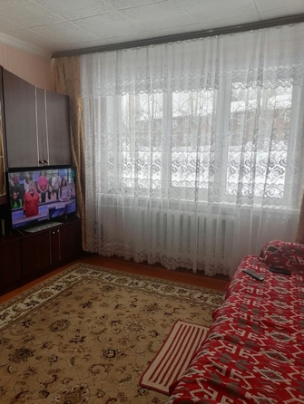 
   Продам 2-комнатную, 40.8 м², Кирова ул, 6

. Фото 1.