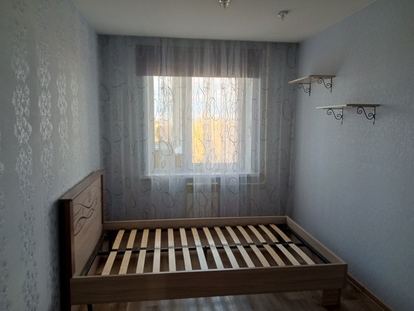 
   Продам 4-комнатную, 80.2 м², Мечтателей ул, 27

. Фото 8.