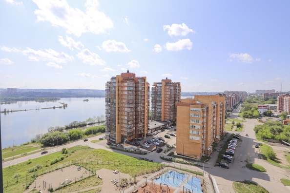 
   Продам 3-комнатную, 80.5 м², Дальневосточная ул, 166

. Фото 22.