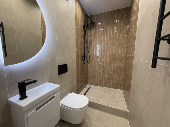 
   Продам 4-комнатную, 85.2 м², Култукская ул, 16

. Фото 4.