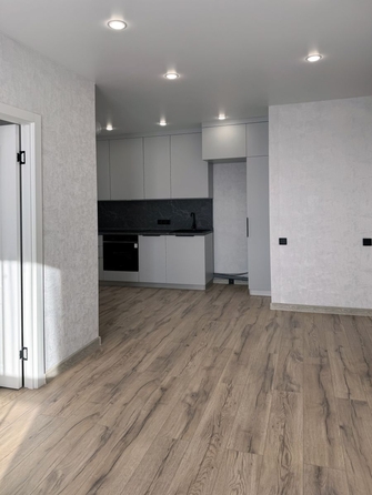 
   Продам 2-комнатную, 56.2 м², Центральная ул (Стрижи кв-л), 15

. Фото 8.