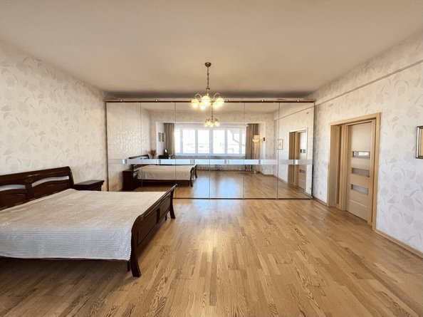 
  Продается 3-комн. квартира, 159 м², Гагарина б-р, д. 68В
. Фото 14.