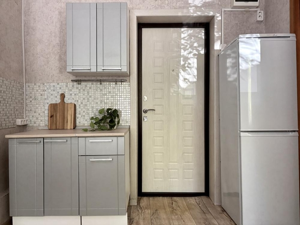 
  Продается 1-комн. квартира, 17.5 м², Советская ул, д. 184
. Фото 2.