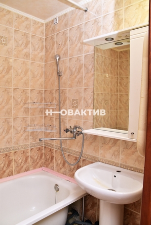 
  Продается 3-комн. квартира, 60.8 м², Победы (Центральный ж/р) б-р, д. 6
. Фото 11.