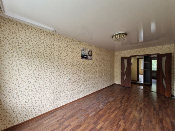 
  Продается 3-комн. квартира, 59.4 м², 17 мкр, д. 3
. Фото 3.