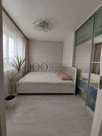 
   Продам 3-комнатную, 48 м², Ворошилова (Карат) тер, 4

. Фото 1.