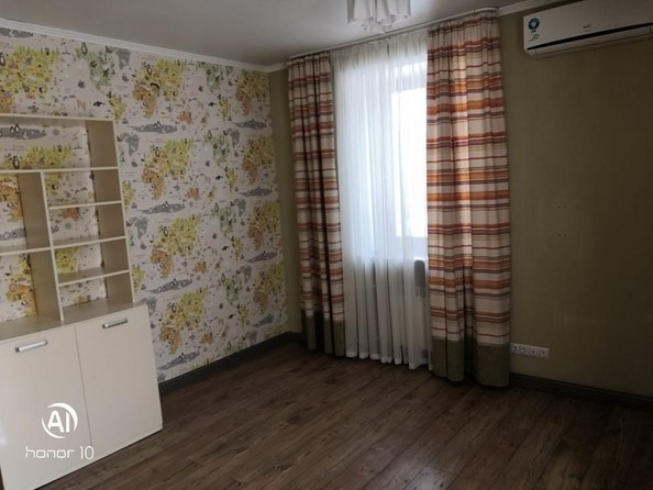 
   Продам 2-комнатную, 64 м², Дзержинского - Демьяна Бедного тер, 18

. Фото 5.