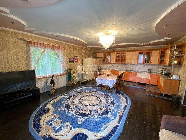 
   Продам дом, 250 м², Кемерово

. Фото 4.