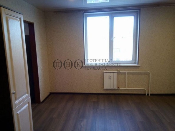 
   Продам 2-комнатную, 49.6 м², Александрова ул, 8

. Фото 4.