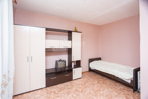 
   Продам 1-комнатную, 29.5 м², Комсомольский пр-кт, 49

. Фото 2.