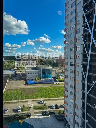 
   Продам 4-комнатную, 76.6 м², Октябрьский пр-кт, кор.Б

. Фото 5.