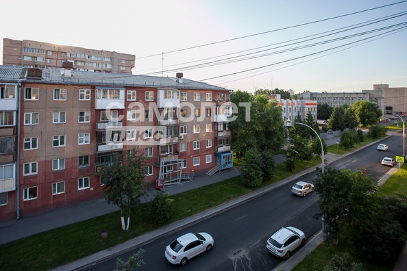 
   Продам 3-комнатную, 61.8 м², Красная ул, 12

. Фото 4.