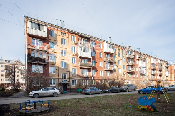 
   Продам 2-комнатную, 47.9 м², 50 лет Октября ул, 32

. Фото 18.