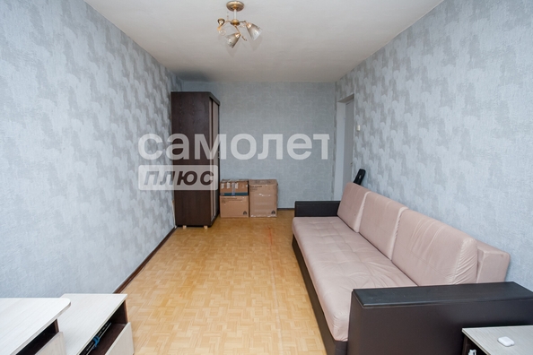 
   Продам 2-комнатную, 42.4 м², Сибиряков-Гвардейцев ул, 8

. Фото 3.