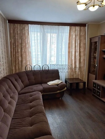 
   Продам 3-комнатную, 54 м², Шахтеров пр-кт, 60а

. Фото 1.