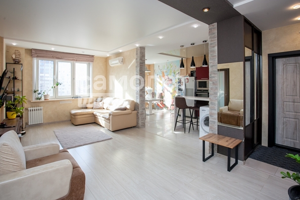 
  Продается 3-комн. квартира, 87.6 м², Волгоградская ул, д. 1
. Фото 1.