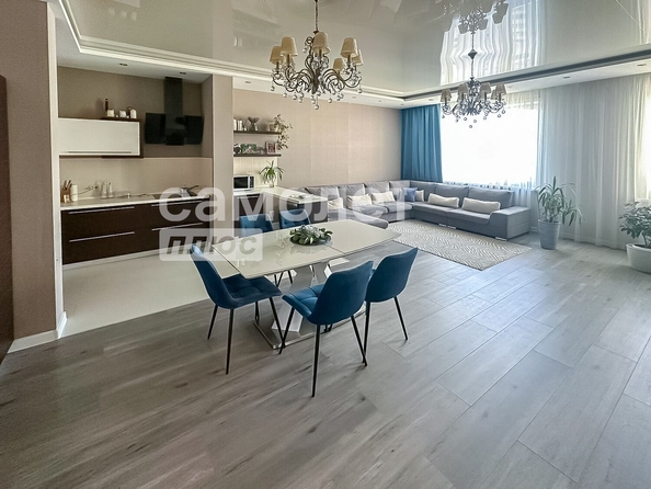 
   Продам 4-комнатную, 138.5 м², Свободы тер, 3

. Фото 4.