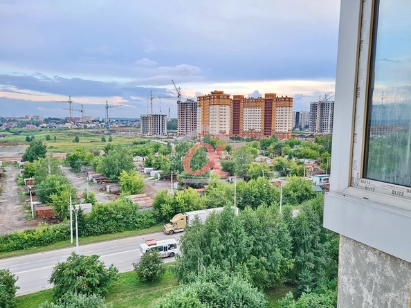 
   Продам 4-комнатную, 80 м², Марковцева (Аграрник) тер, 24

. Фото 2.