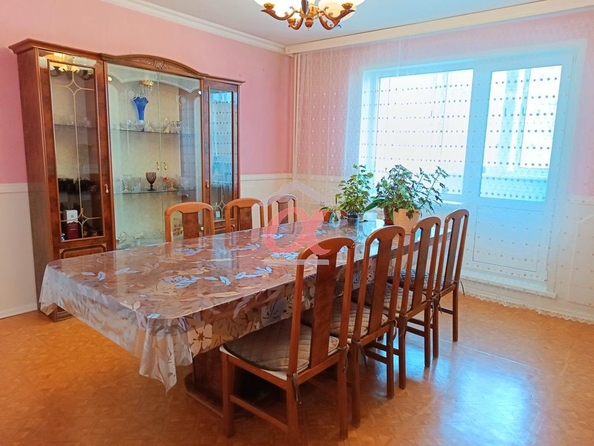 
   Продам 4-комнатную, 100.7 м², Молодежный (Заозерный) тер, 10

. Фото 5.