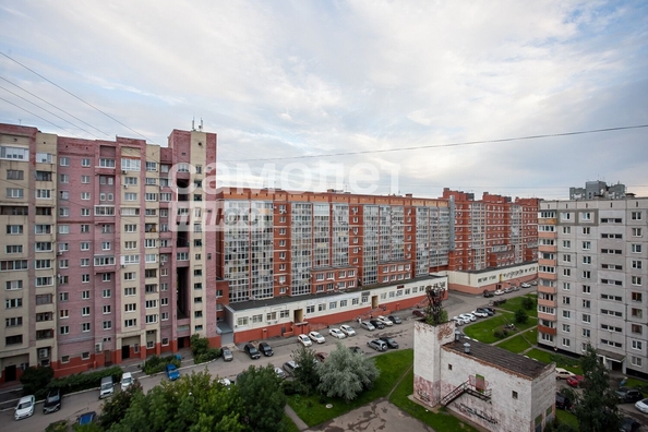 
   Продам 3-комнатную, 64 м², 

. Фото 2.