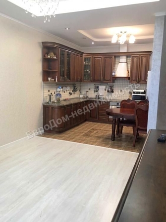 
   Продам 4-комнатную, 102 м², Свободы тер, 3

. Фото 7.