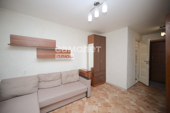 
   Продам 1-комнатную, 16.9 м², Дзержинского ул, 9а

. Фото 1.