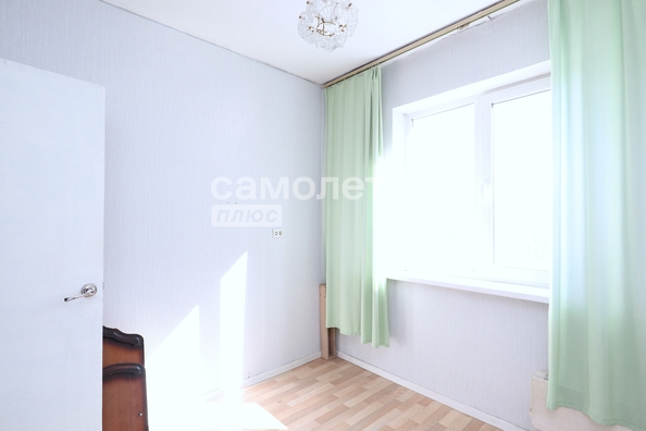 
   Продам 3-комнатную, 64 м², Строителей б-р, 52А

. Фото 4.