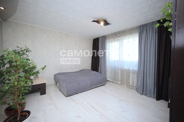 
   Продам 3-комнатную, 63.4 м², Свободы ул, 23

. Фото 3.