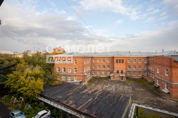 
   Продам 1-комнатную, 33.4 м², Дзержинского ул, 9А

. Фото 8.