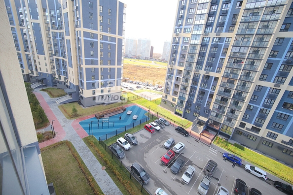 
   Продам 2-комнатную, 48.3 м², Строителей б-р, 60к2

. Фото 1.