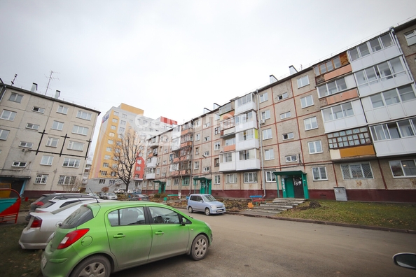 
   Продам 4-комнатную, 61.4 м², Строителей б-р, 25б

. Фото 21.