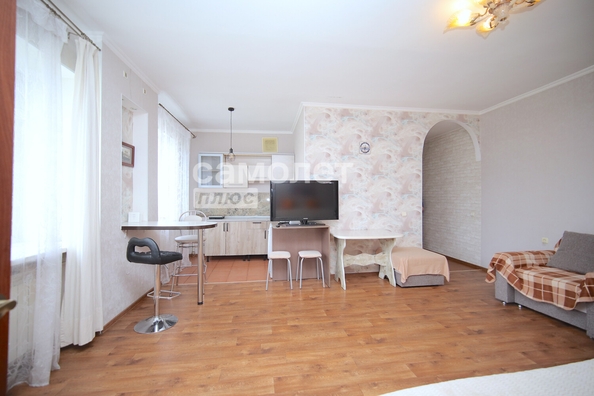 
  Продается 2-комн. квартира, 43.3 м², Дзержинского ул, д. 8
. Фото 3.