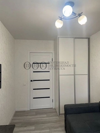 
   Продам 3-комнатную, 60.9 м², Инициативная ул, 121

. Фото 7.