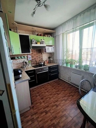 
   Продам 2-комнатную, 53.3 м², Рекордная ул, 19

. Фото 1.