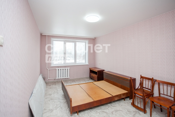 
   Продам 3-комнатную, 61.5 м², Строителей б-р, 7

. Фото 8.