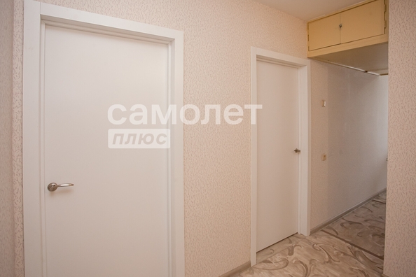 
   Продам 3-комнатную, 61.5 м², Строителей б-р, 7

. Фото 19.