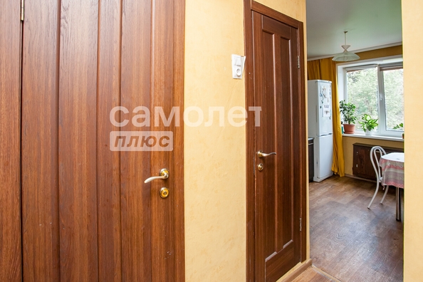 
   Продам 3-комнатную, 62.8 м², Строителей б-р, 52а

. Фото 9.