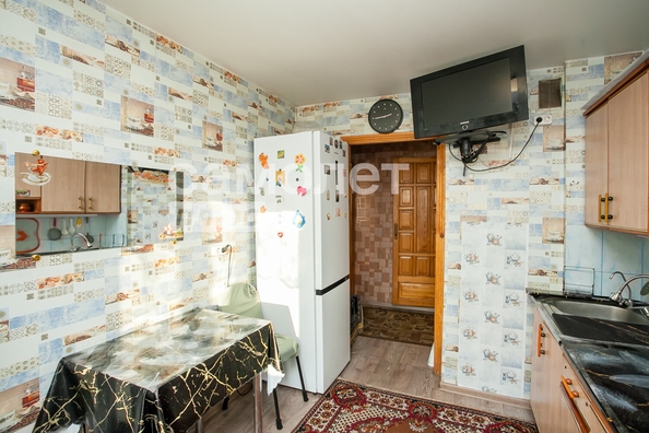 
   Продам 2-комнатную, 49.1 м², Линия 1-я ул, 14

. Фото 3.